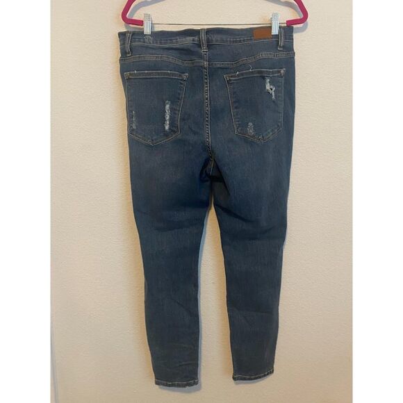 Judy Blue Distressed Skinny Fit Jeans - Picture 2 of 8
